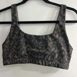 Vuori daily bra sports bra